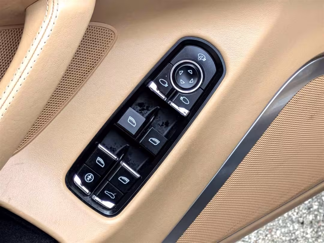 2010 Porsche Panamera - WP0AB2A77AL061058 - Image #14