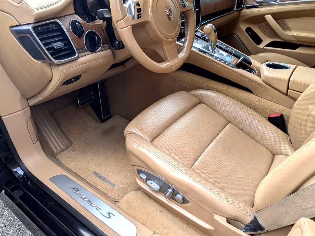 2010 Porsche Panamera - WP0AB2A77AL061058 - Image #17