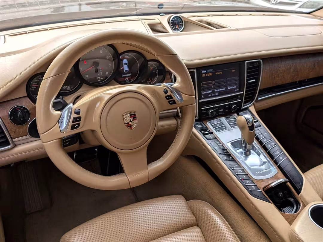2010 Porsche Panamera - WP0AB2A77AL061058 - Image #29