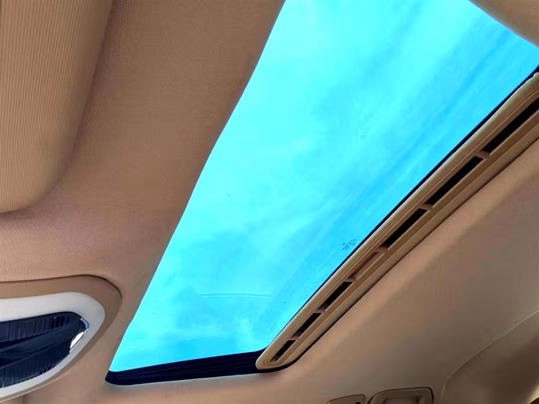 2010 Porsche Panamera - WP0AB2A77AL061058 - Image #28