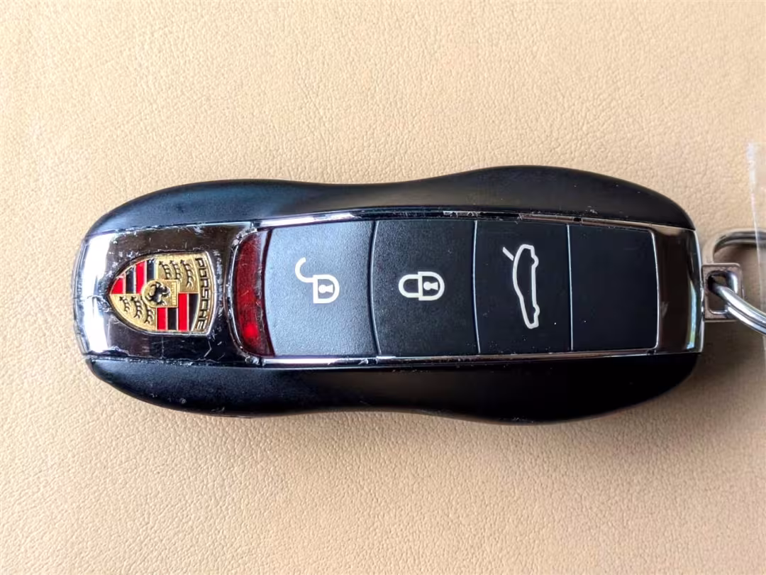 2010 Porsche Panamera - WP0AB2A77AL061058 - Image #34