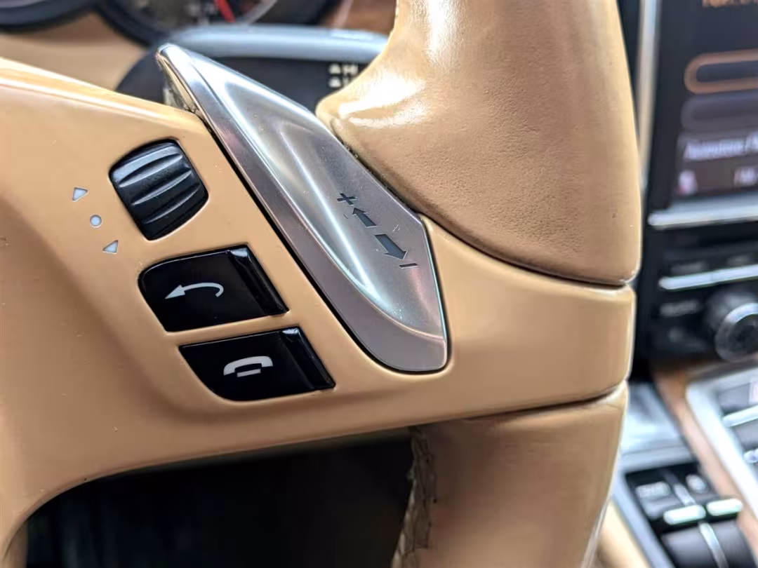 2010 Porsche Panamera - WP0AB2A77AL061058 - Image #20