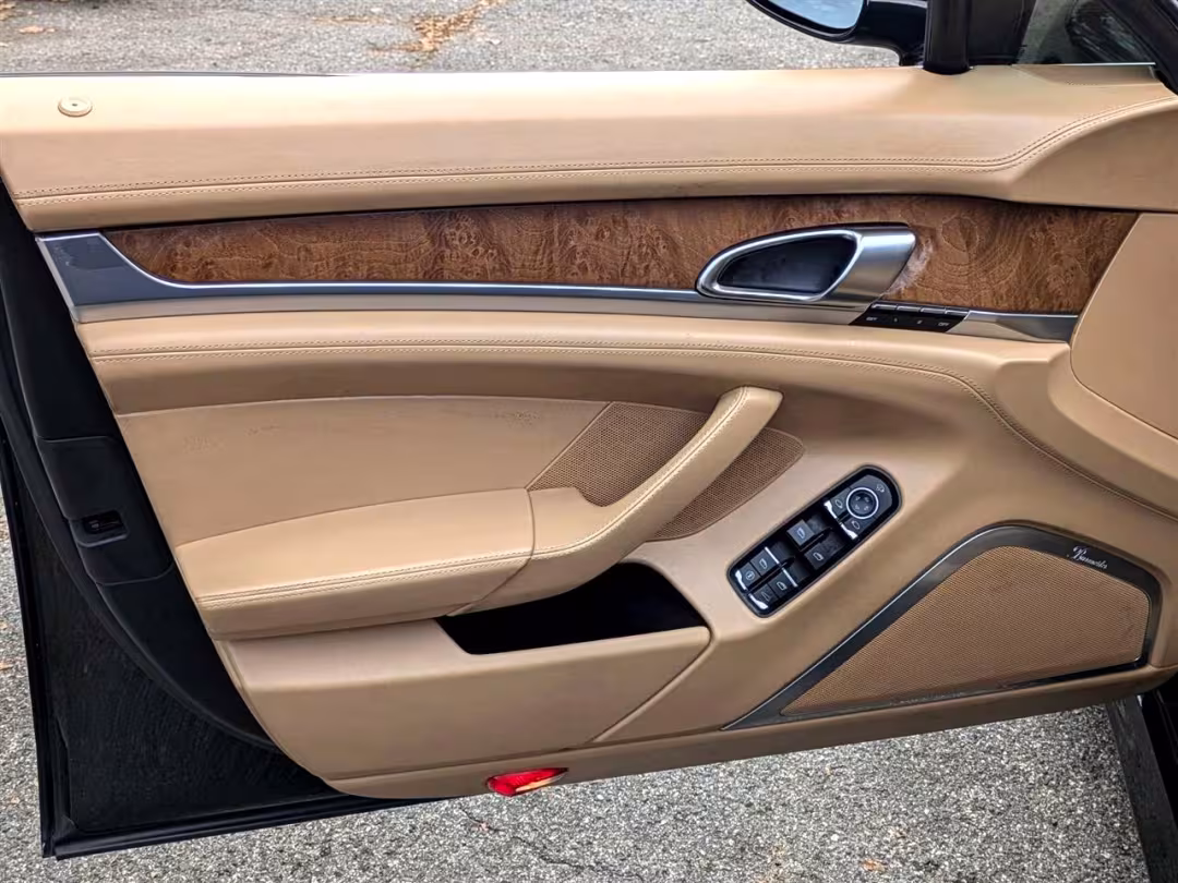 2010 Porsche Panamera - WP0AB2A77AL061058 - Image #13